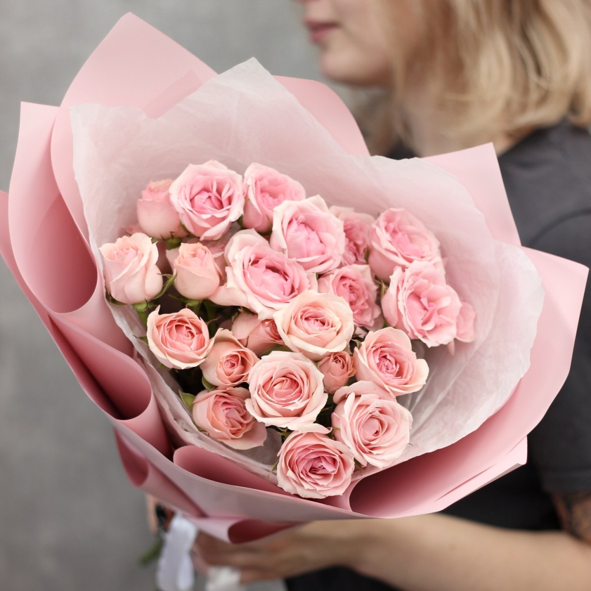 buket kustovyh roz 1